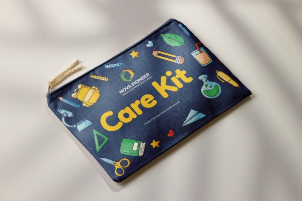 Unisex CarePack of 4 (combs, sunscreen, wetwipes, lipbalm)
